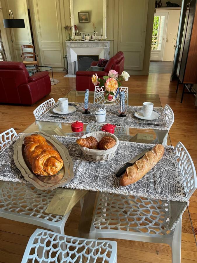 Chuignolles Le Logis D'Anne-Sophie Bed & Breakfast エクステリア 写真
